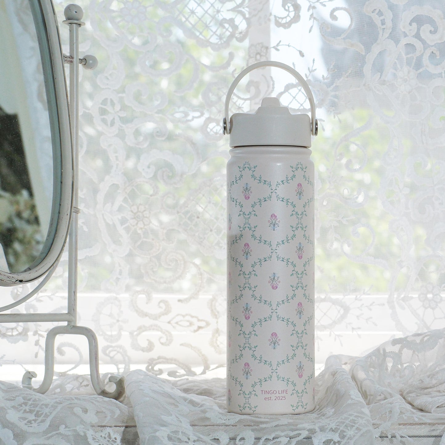 Tingo Life 25oz/750ml Insulated Stainless steel water bottle - Vintage Victorian Vine Design