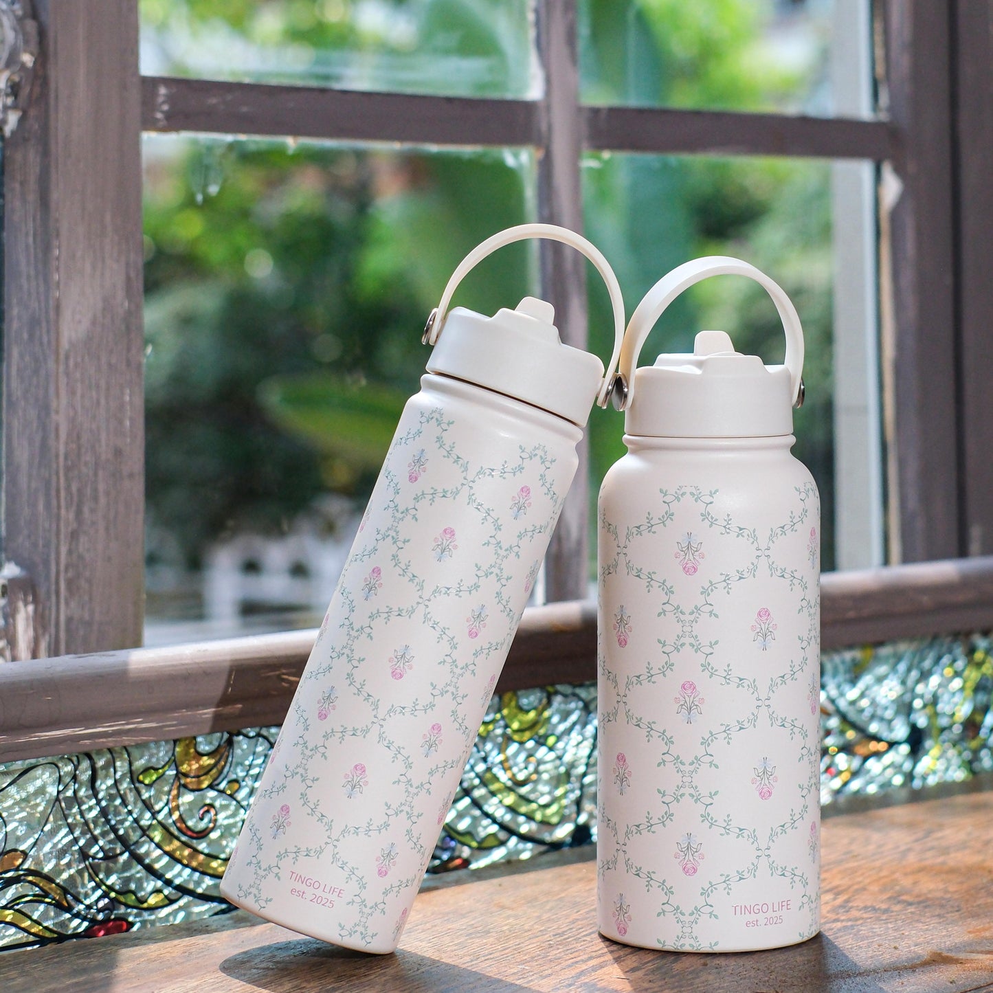 Tingo Life 32oz/1000ml Insulated Stainless steel water bottle - Vintage Victorian Vine Design
