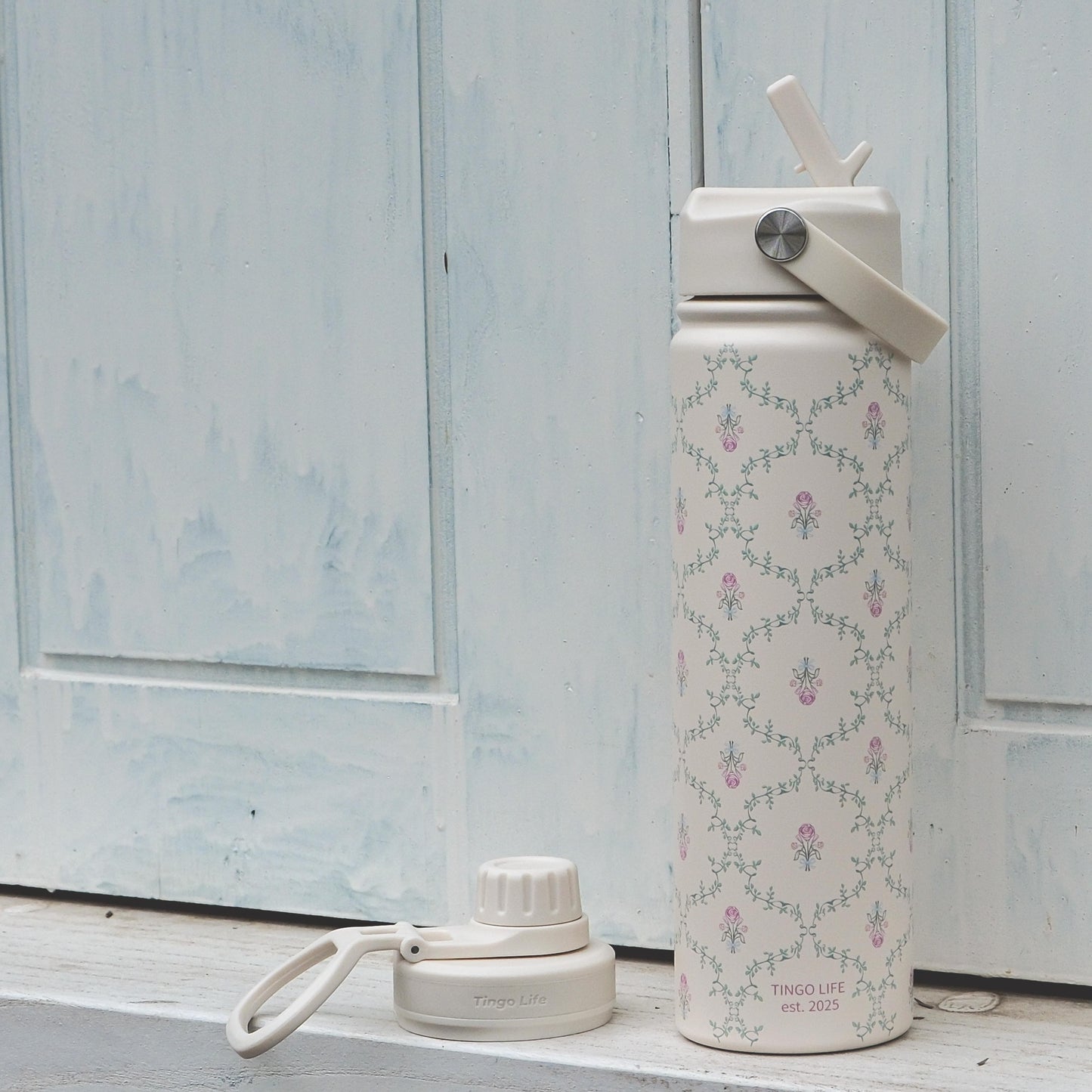 Tingo Life 25oz/750ml Insulated Stainless steel water bottle - Vintage Victorian Vine Design