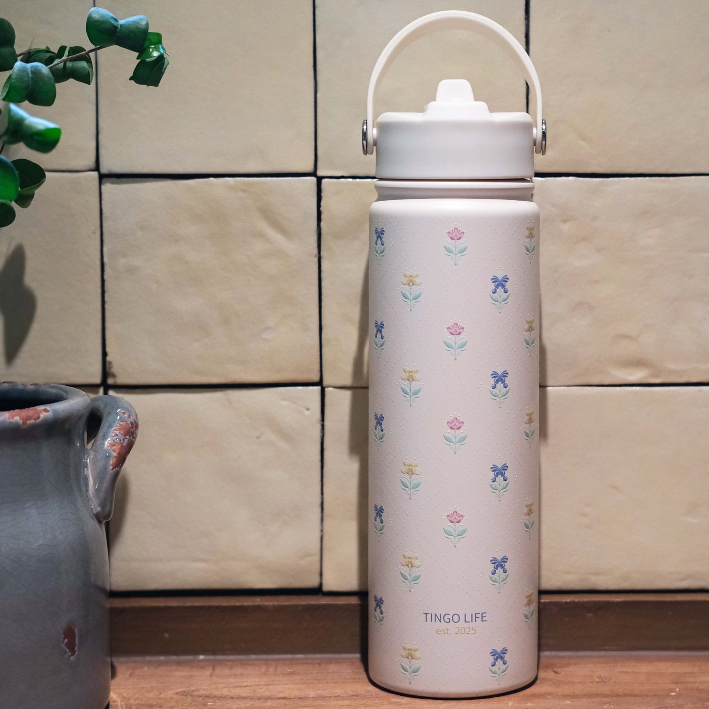 Tingo Life 25oz/750ml Insulated Stainless steel water bottle - Iris Flower Design